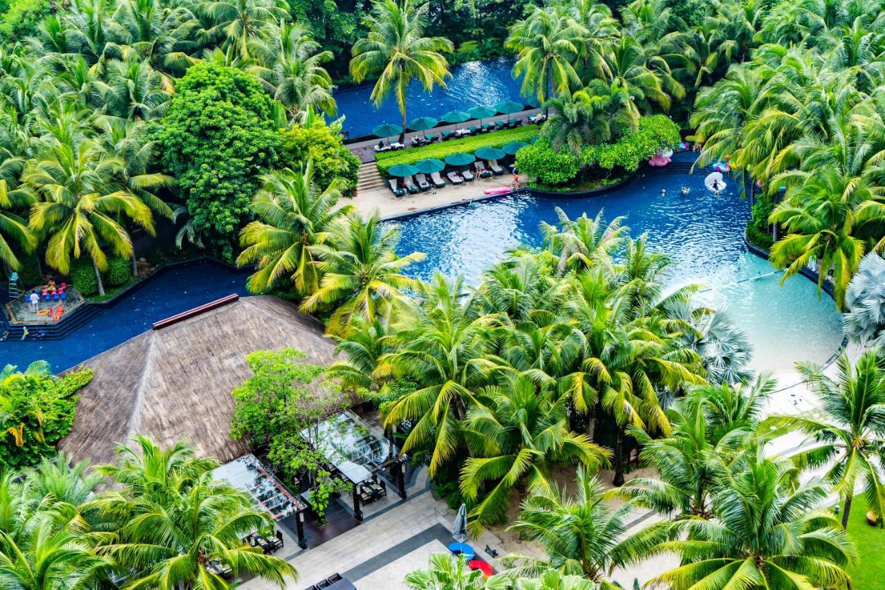 Pullman Oceanview Sanya Bay Resort & Spa Exterior photo