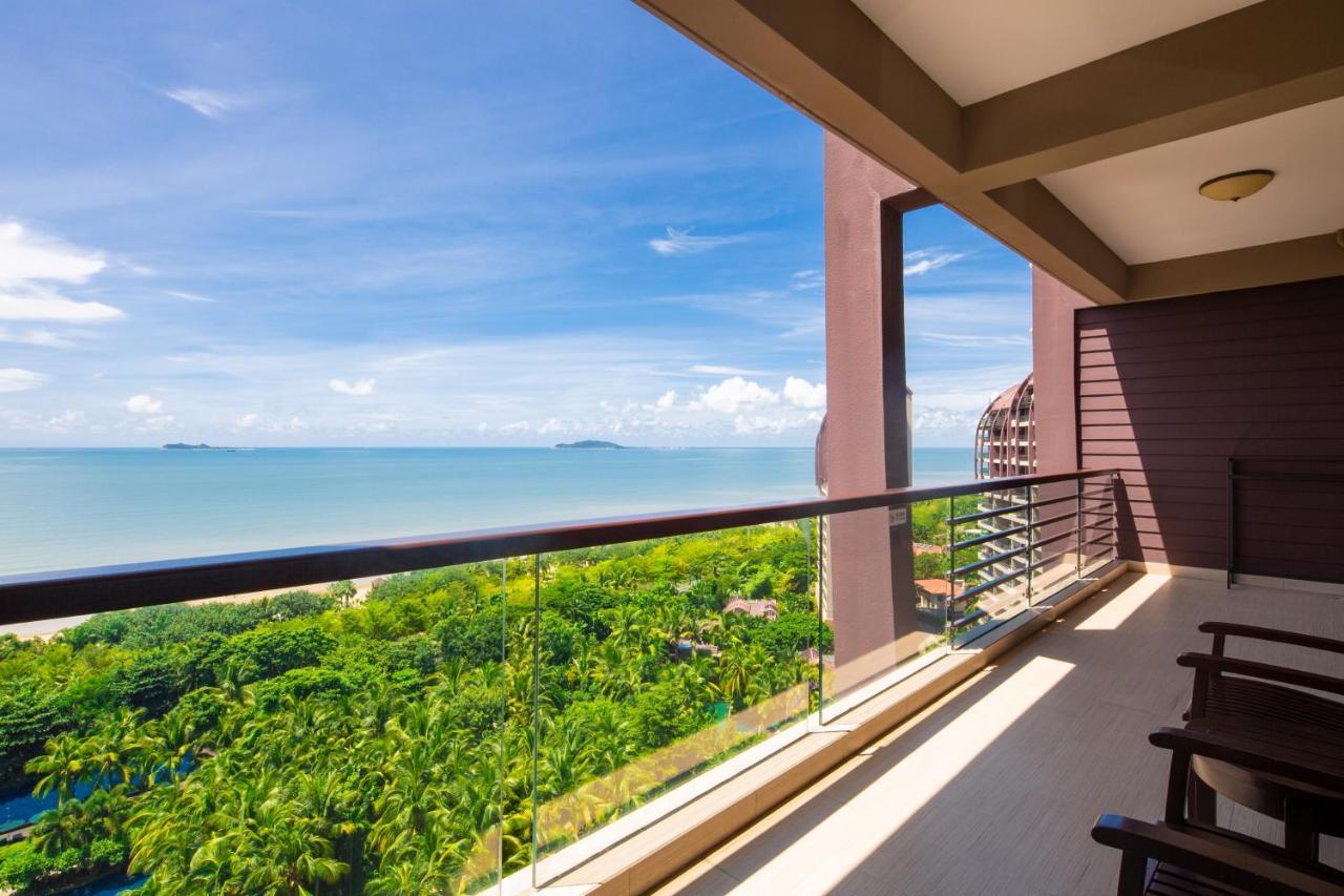 Pullman Oceanview Sanya Bay Resort & Spa Exterior photo