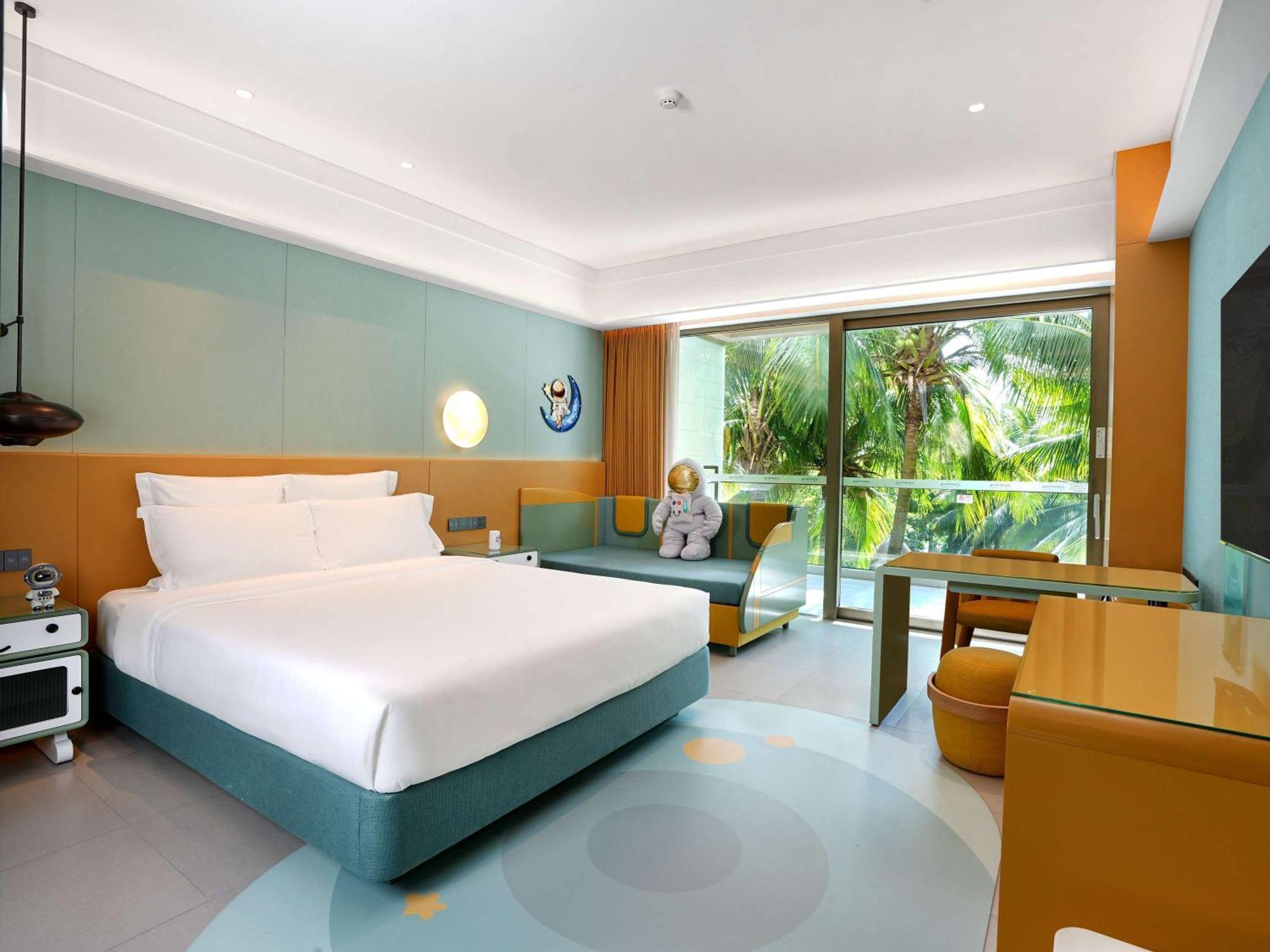 Pullman Oceanview Sanya Bay Resort & Spa Exterior photo